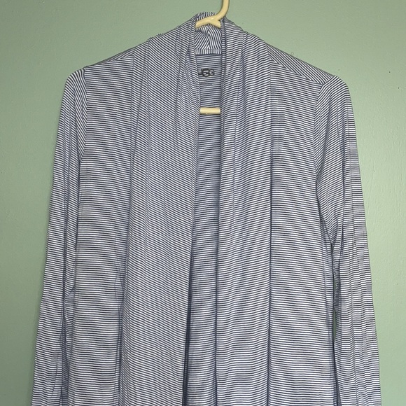 UGG ROBE - Picture 2 of 5